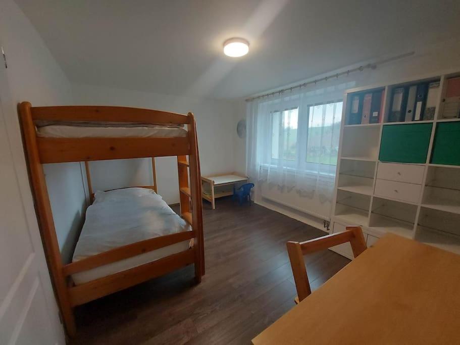 Villa Dum Nedaleko Resovskych Vodopadu Tvrdkov Exterior foto