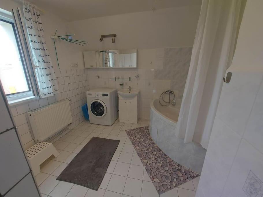 Villa Dum Nedaleko Resovskych Vodopadu Tvrdkov Exterior foto